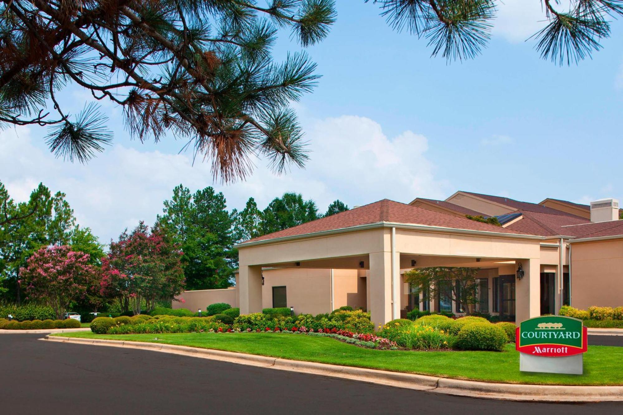 Courtyard By Marriott Huntsville University Drive Exterior foto